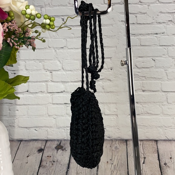 Beautifully Simple Black Crochet Shoulder/Crossbody Bag - Picture 5 of 17